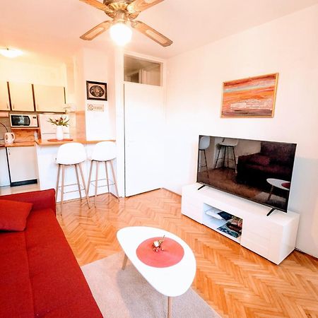 Demass Apartment - Cozy, Free Parking And Wifi Дубровник Екстериор снимка