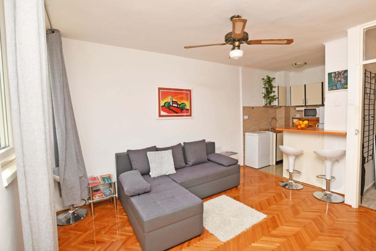 Demass Apartment - Cozy, Free Parking And Wifi Дубровник Екстериор снимка