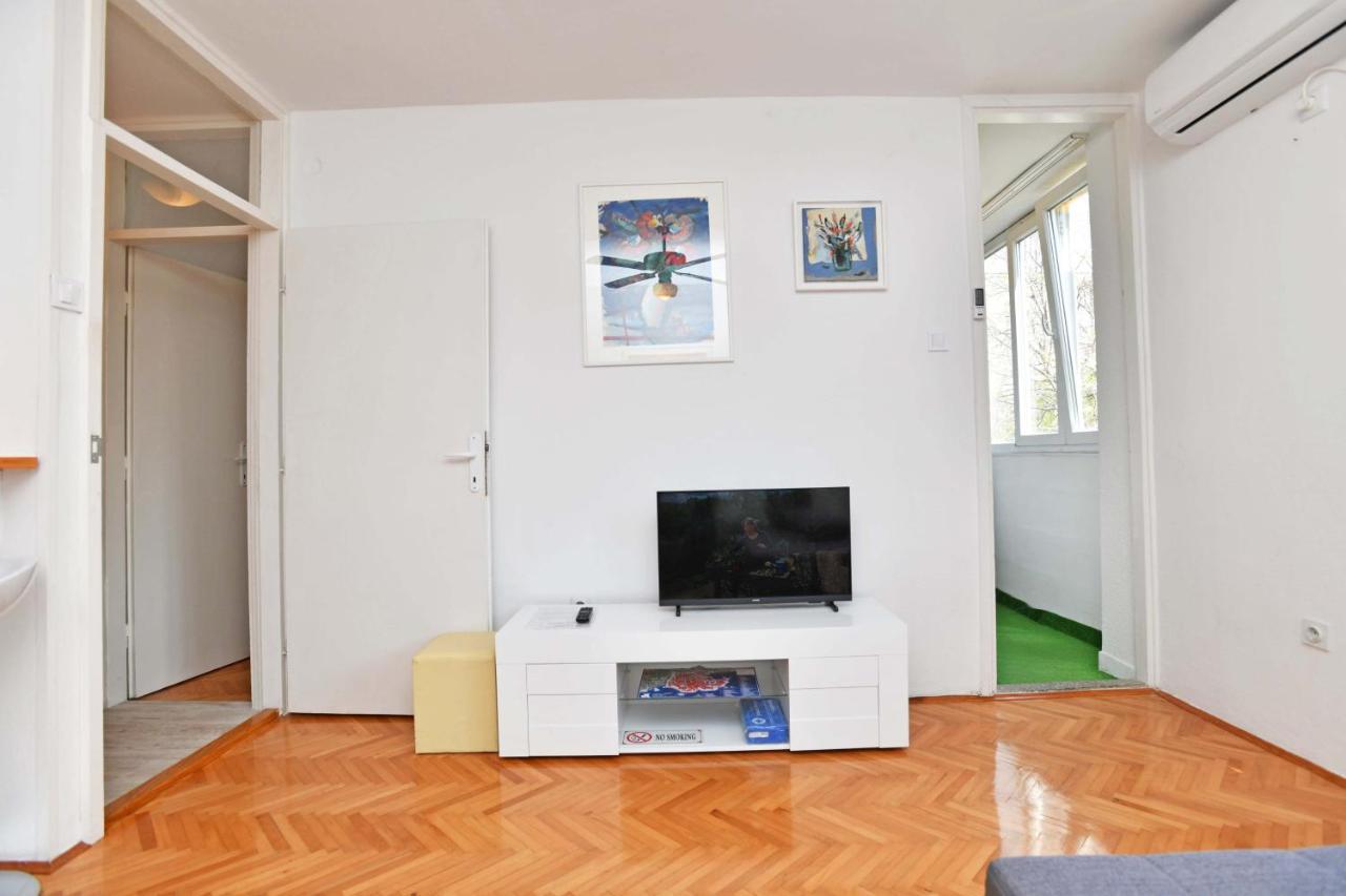 Demass Apartment - Cozy, Free Parking And Wifi Дубровник Екстериор снимка