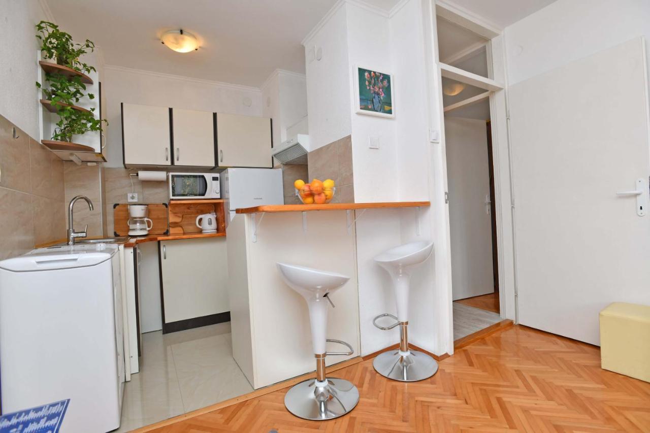 Demass Apartment - Cozy, Free Parking And Wifi Дубровник Екстериор снимка