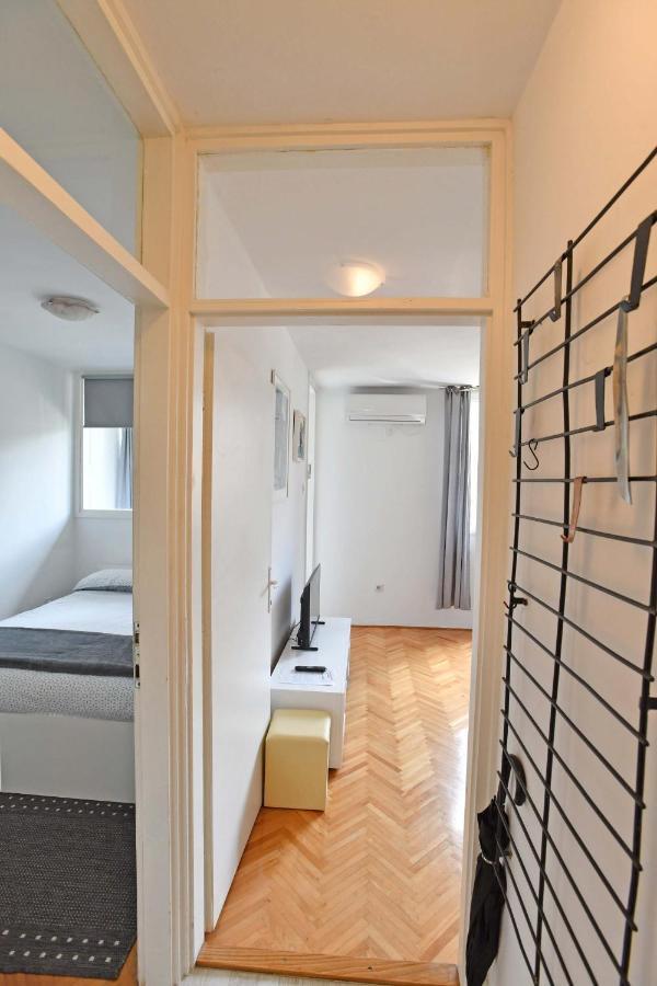 Demass Apartment - Cozy, Free Parking And Wifi Дубровник Екстериор снимка